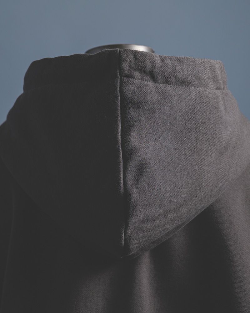 Pokke++ クルーネックスウェット フード取り外し 2WAY仕様 ドローコード付き ゆったりシルエット 裏毛素材