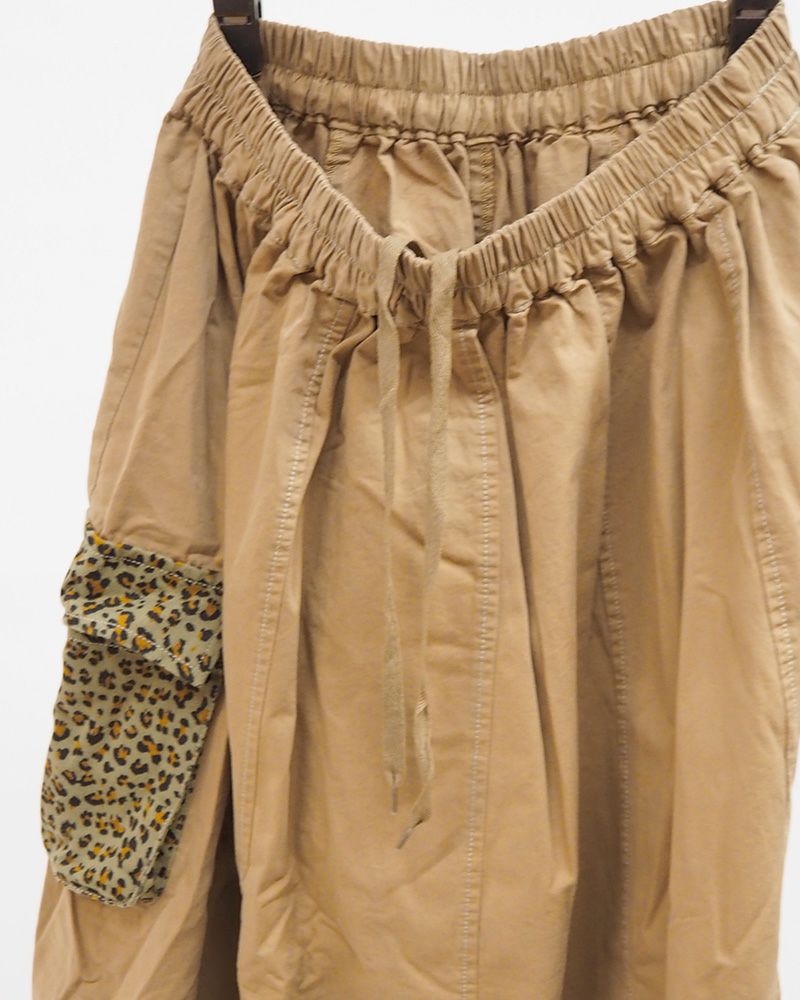 コクーンカーゴスカート