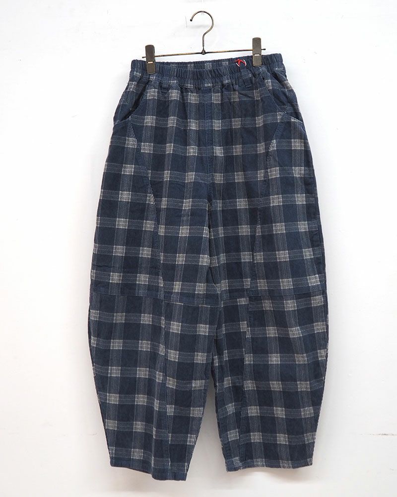 コーデュロイ素材のゆったりボールパンツ レディース ワイドシルエット イージーパンツ チェック柄 秋冬カジュアルコーデ